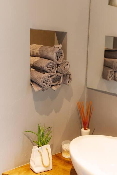 Apartment Design, 2 Bedroom, Ndk, Free Secured Parking Sofia