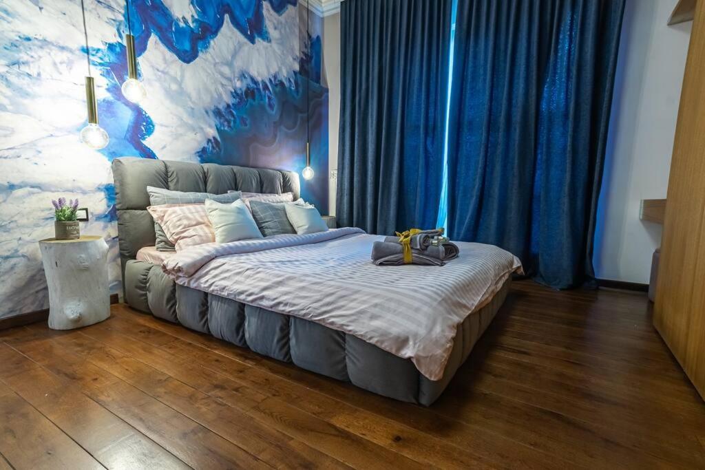 Apartment Design, 2 Bedroom, Ndk, Free Secured Parking *